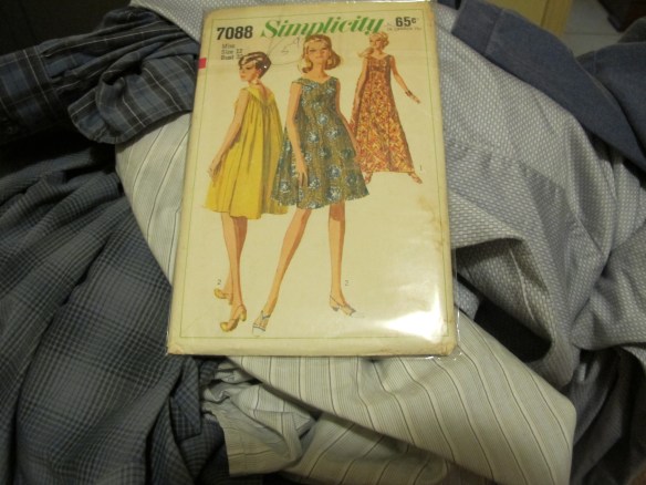 Mini muu-muu and men's shirts Mini muu-muu and men's shirts