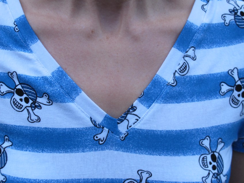 MariaDenmark Birgitte Basic T-shirt - neckline