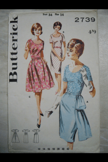 Butterick vintage 2739 - there is one of those flounce things!