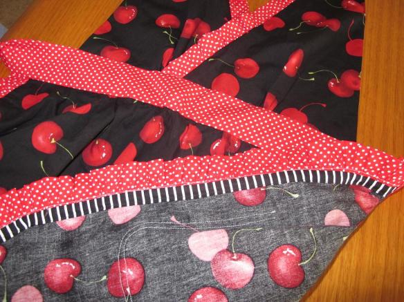 Butterick 5474, view C: Ruffle Kerfuffle, covering the skirt ruffle raw edges. Butterick 5474, view C: Ruffle Kerfuffle, covering the skirt ruffle raw edges.