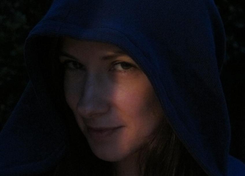 Vogue hoodie - mysterious