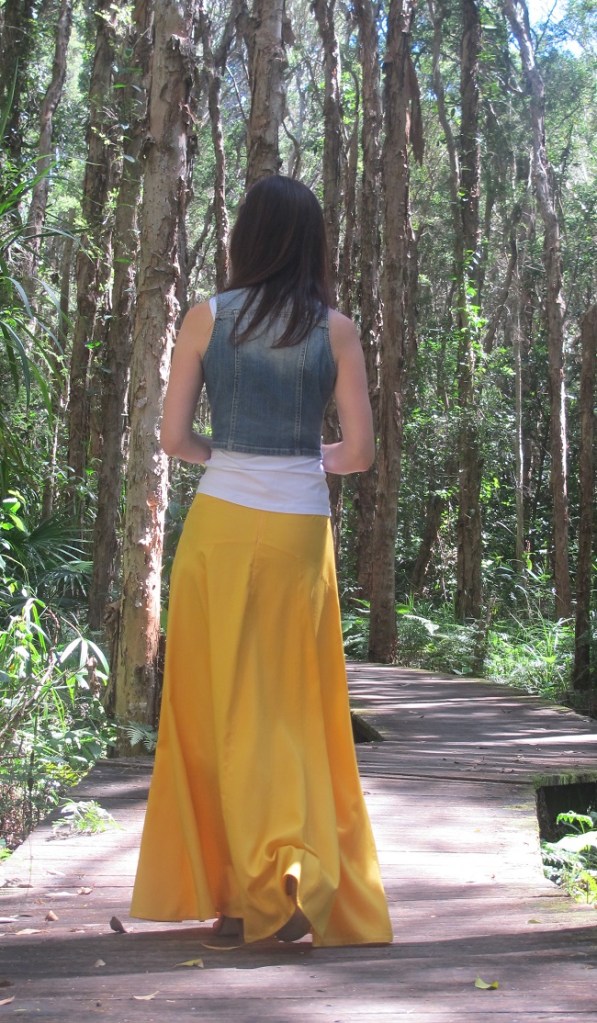 Sewaholic Gabriola Skirt - back view.