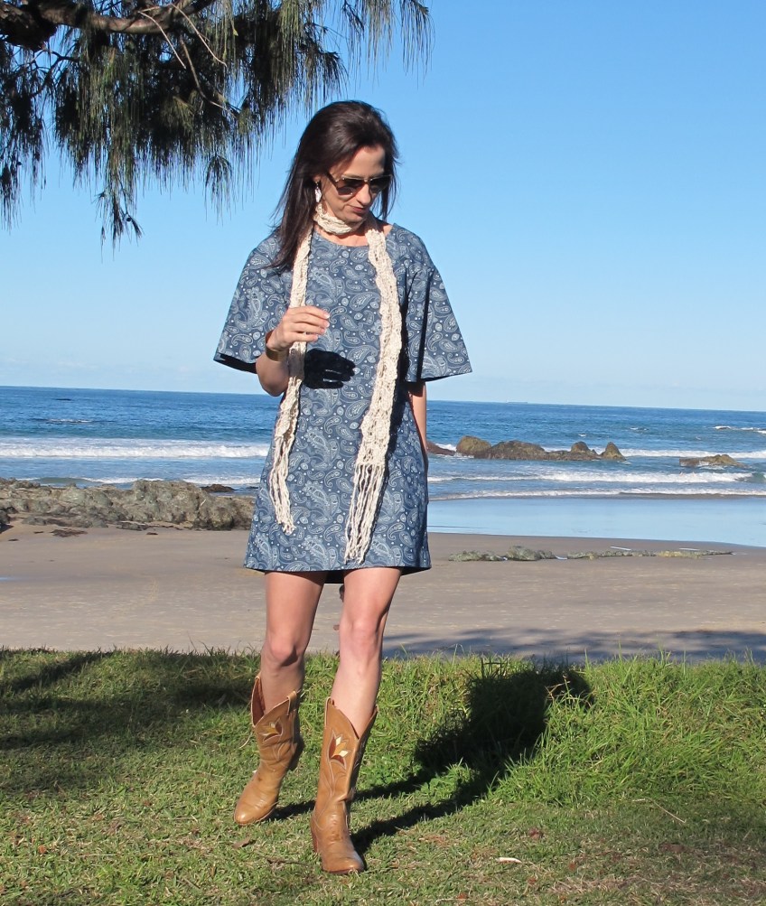 Flutter Tunic, Papercut Patterns. Front view.