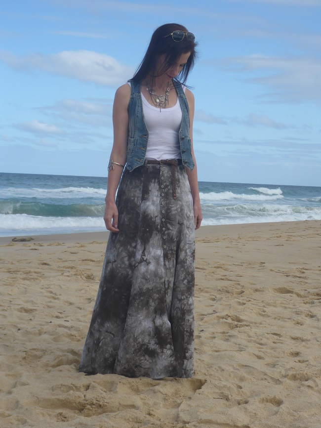 Fumeterre Skirt, Deer and Doe: front view