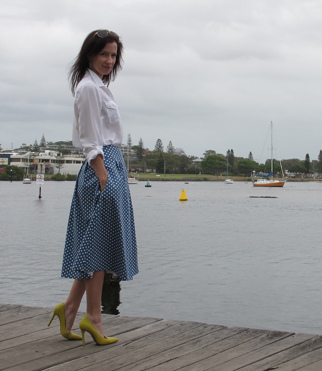 Mood Fabrics, Stretch denim twill. Vogue 9090, sewn by Sew Busy Lizzy