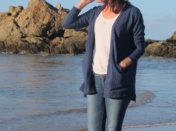 Driftless Cardigan - Grainline Studios. Front view.