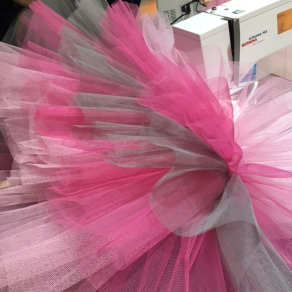 Top layer of light pink, followed by darker pink, grey, darker pink and then the lower levels of light pink. I wanted to avoid a bumble bee look so went for teh subtle effect to achieve depth in the plate