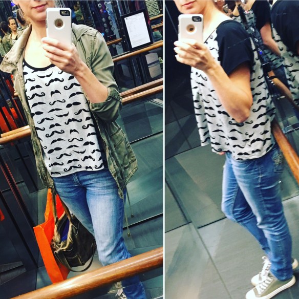 Penny Raglan - contrast mostaches.