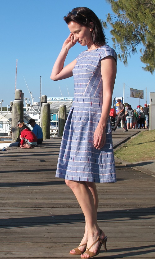 Vogue 1499, Anne Klein design, side view