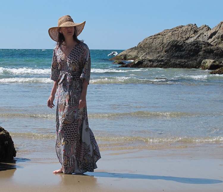 Vogue 9253 - clearly in danger of drowning in my hat