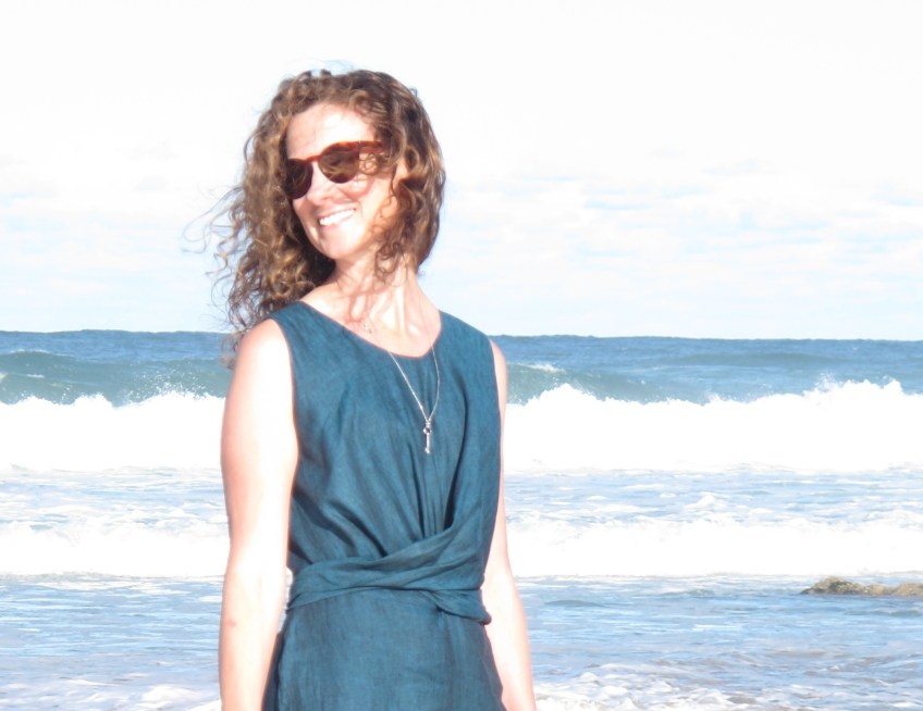 Papercut Mirri Jumpsuit, teal linen from De Linum. Sewn by Sew Busy Lizzy